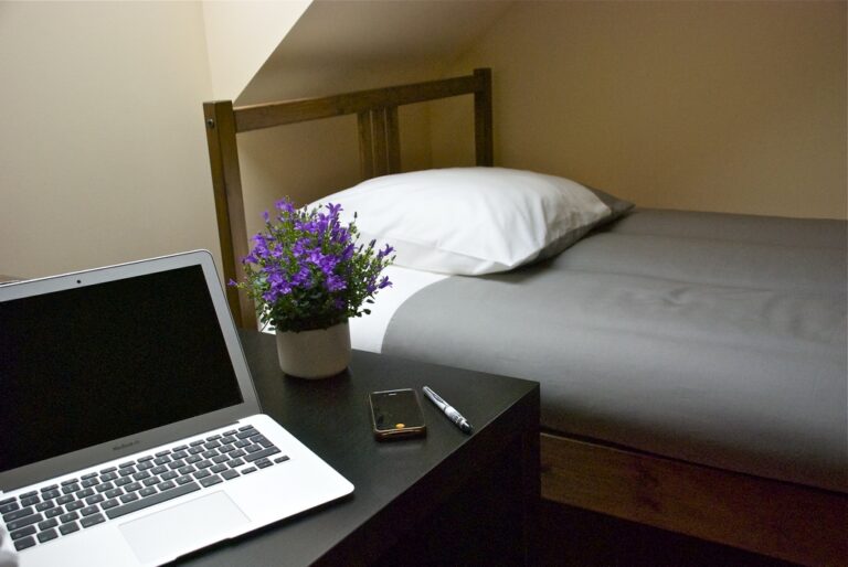 Sadhu-Bhavan-pokoj12